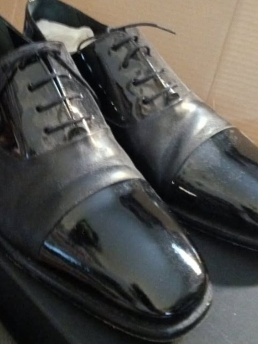 MEZLAN Men's Dress Shoes Like New Size 10 to 10.5